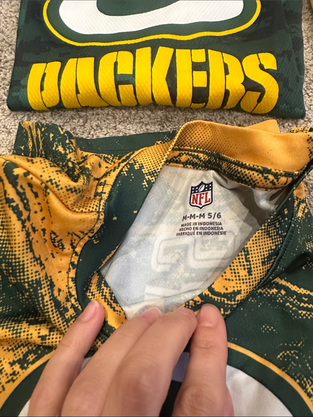 NFL Green Bay Packers Graphic Tops Bundle 5/6 - Picture 3 of 7